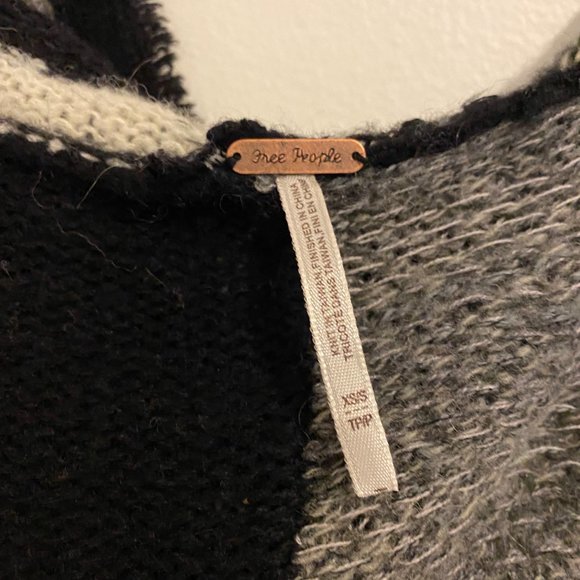 NWT Free People Solstice Spirit Poncho Patchwork Hooded Cardigan Size XS/Small - Picture 9 of 12